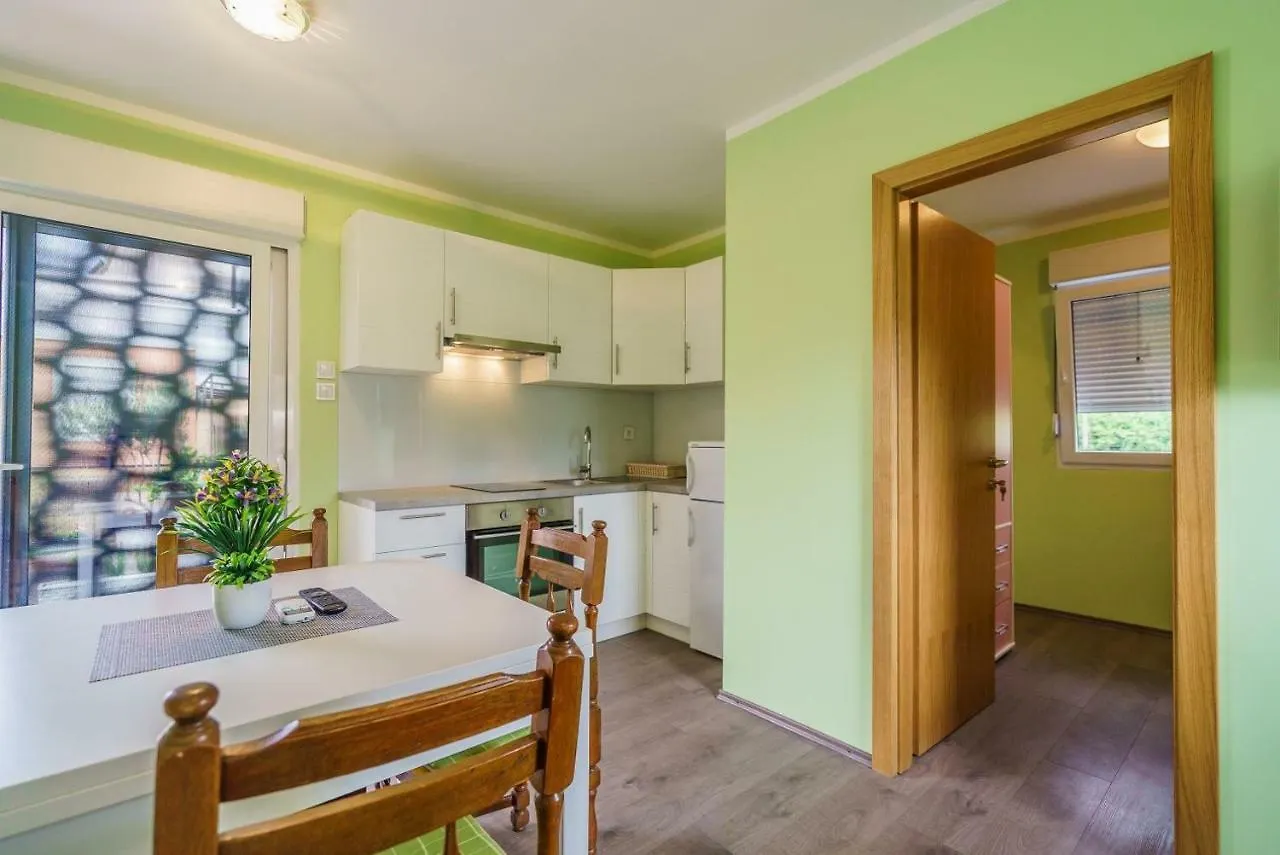 سبليت Apartmani Stobrec بيت ضيافة