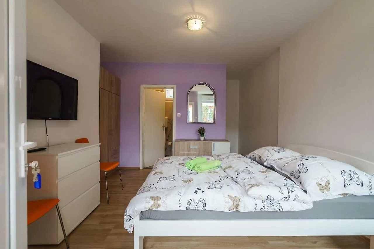 *** بيت ضيافة سبليت Apartmani Stobrec كرواتيا