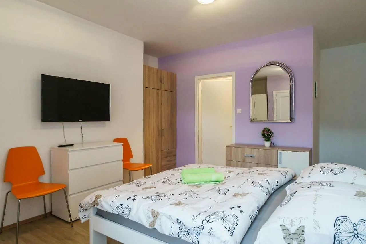 招待所 Apartmani Stobrec 斯普利特
